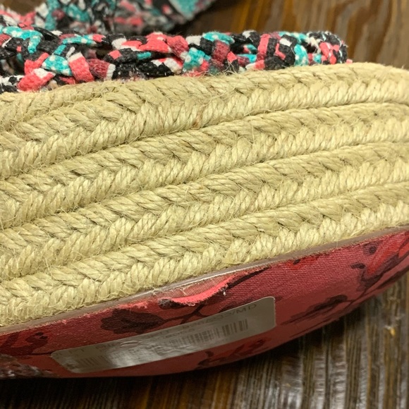 Betsey Johnson "Beckeyy" - 5.5" Wedges - Aztec Print - Women's Size 8 (NWT) - Picture 7 of 16